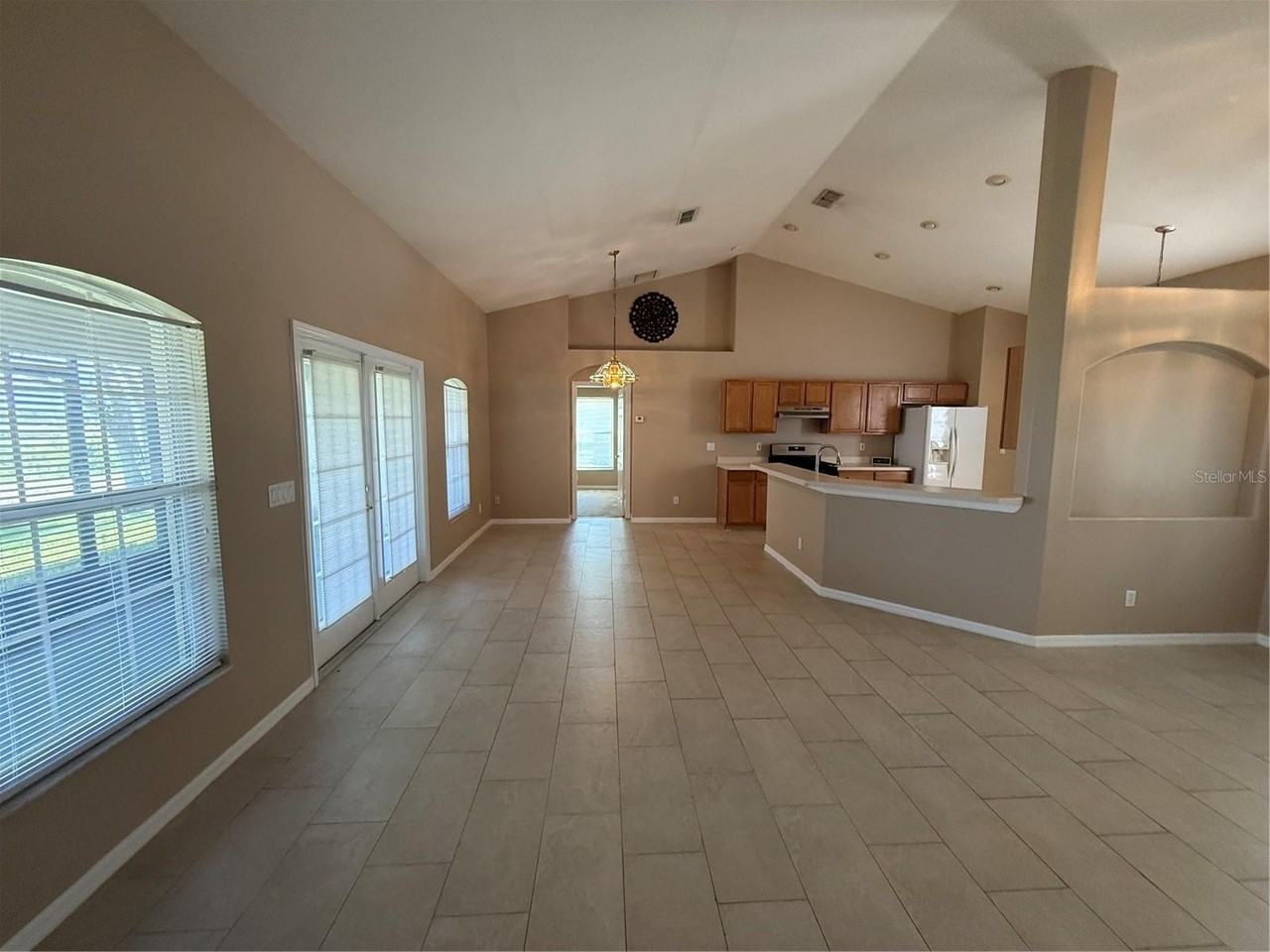 2735 Cedaridge Cir - Photo 3 of 23