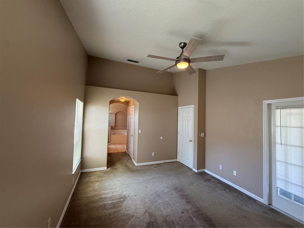 2735 Cedaridge Cir - Photo 6 of 23