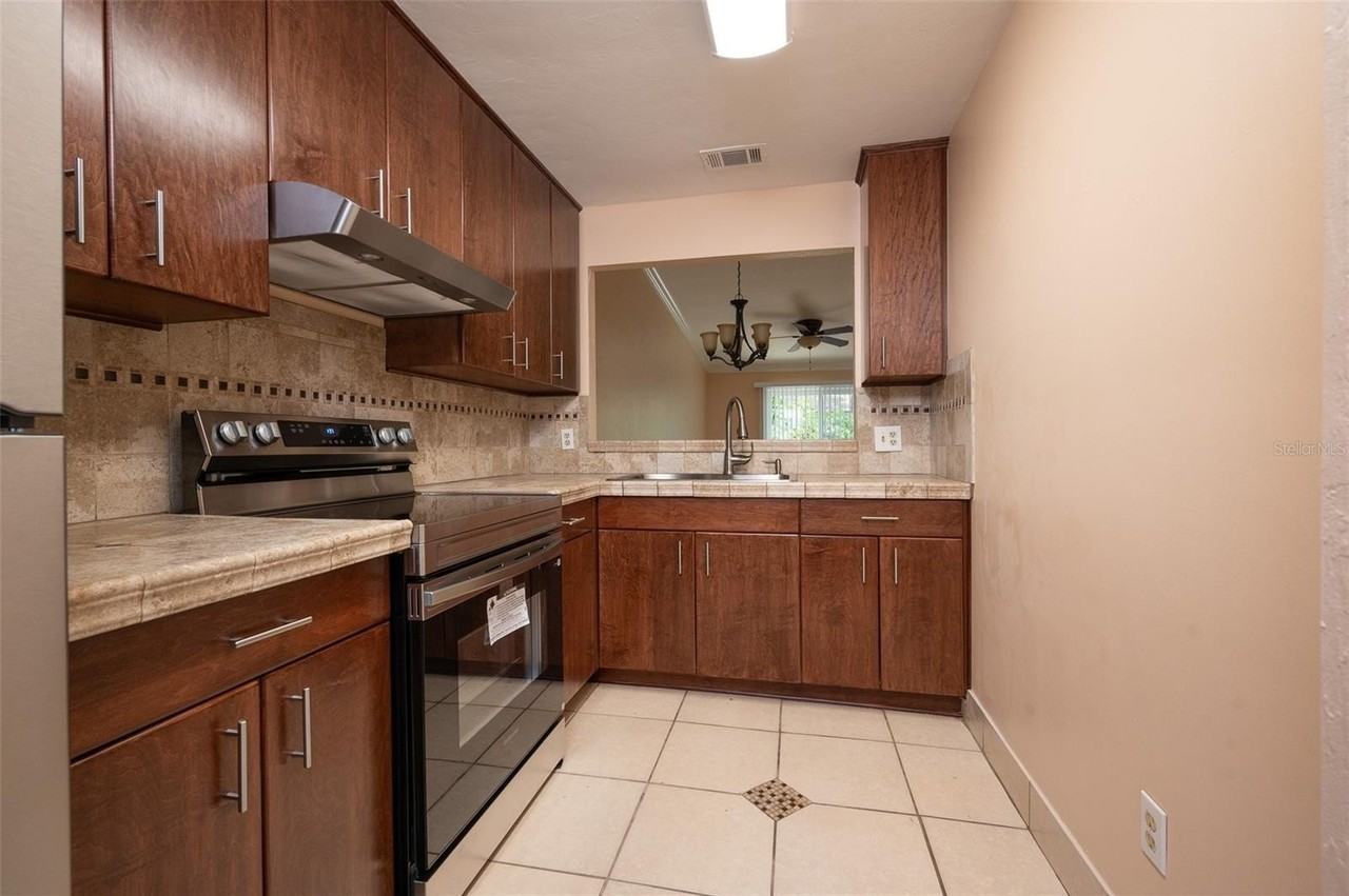 3409 Nw 52nd Ter - Photo 3 of 17