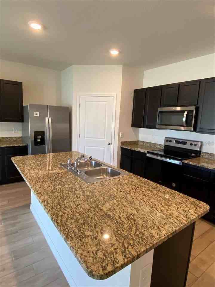 8244 Sw 60th Rd - Photo 2 of 6