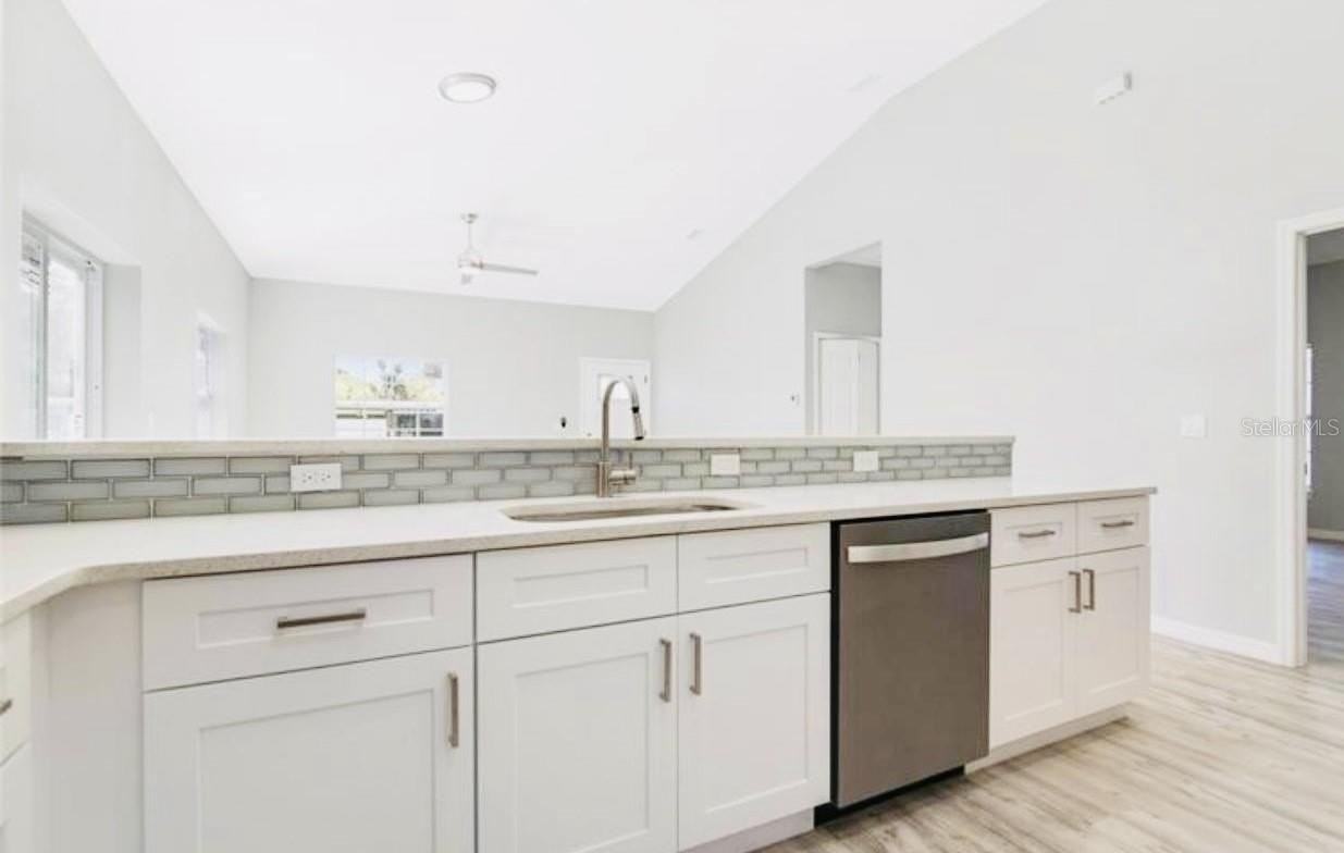 617 Holmes Ave - Photo 3 of 9