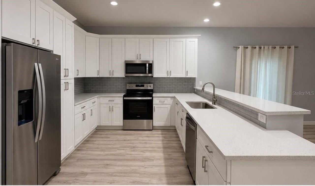 617 Holmes Ave - Photo 4 of 9