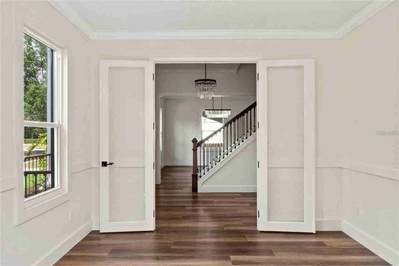 1368 Hibiscus Ave - Photo 6 of 45