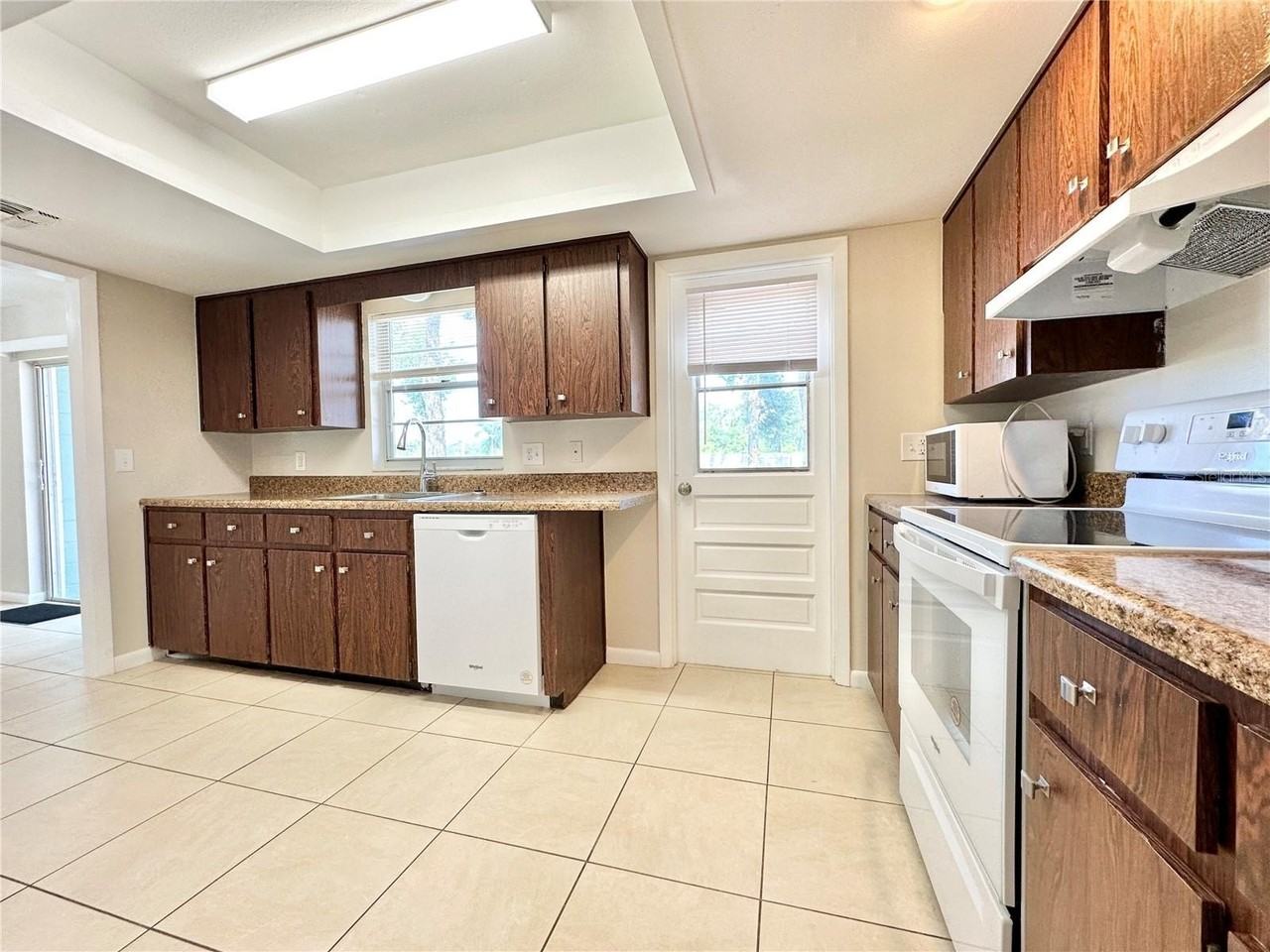 132 S Bulova Dr - Photo 7 of 22
