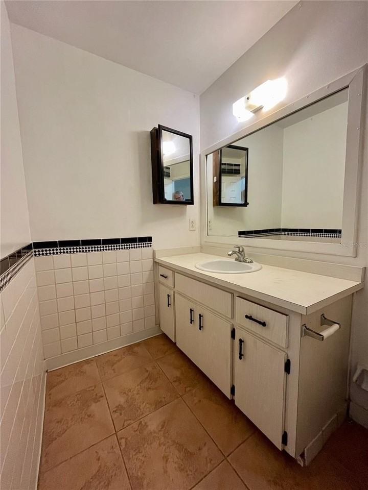 6659 Westmont Dr - Photo 5 of 7