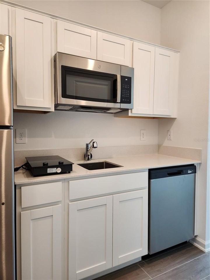 997 Waterfall Blvd - Photo 7 of 14
