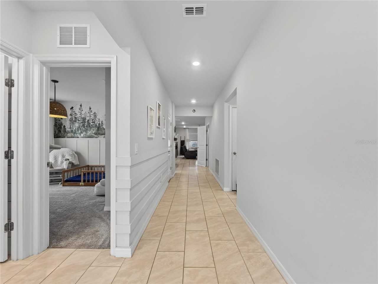 1067 Michelangelo Ln - Photo 7 of 27