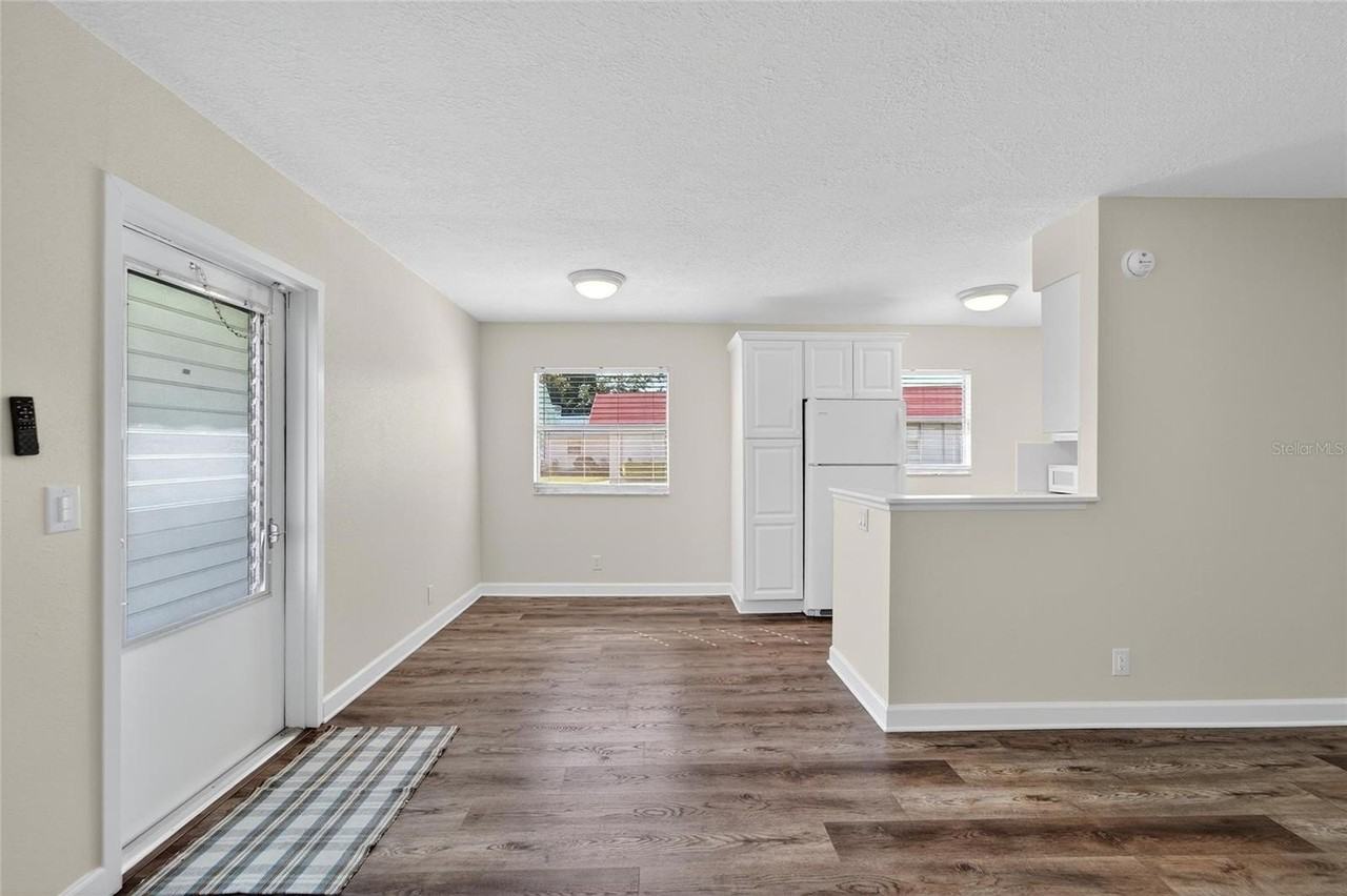 1802 Bedford Ln #12 - Photo 5 of 22