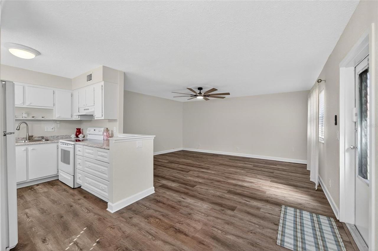 1802 Bedford Ln #12 - Photo 7 of 22