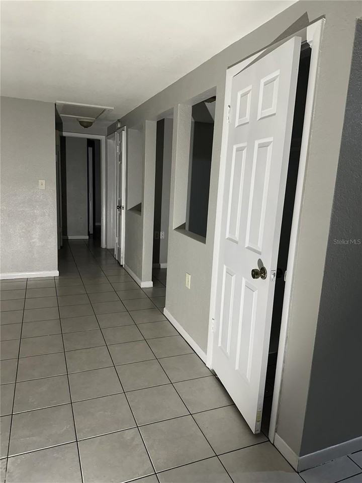 5509 Riddle Rd - Photo 4 of 13