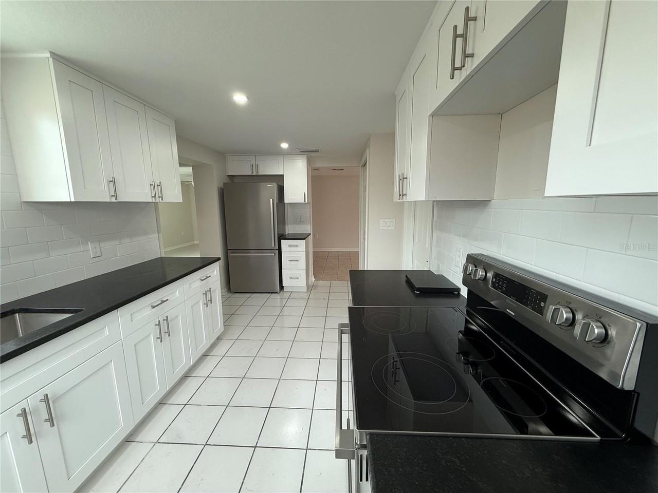 5241 Sparrow Dr - Photo 6 of 16