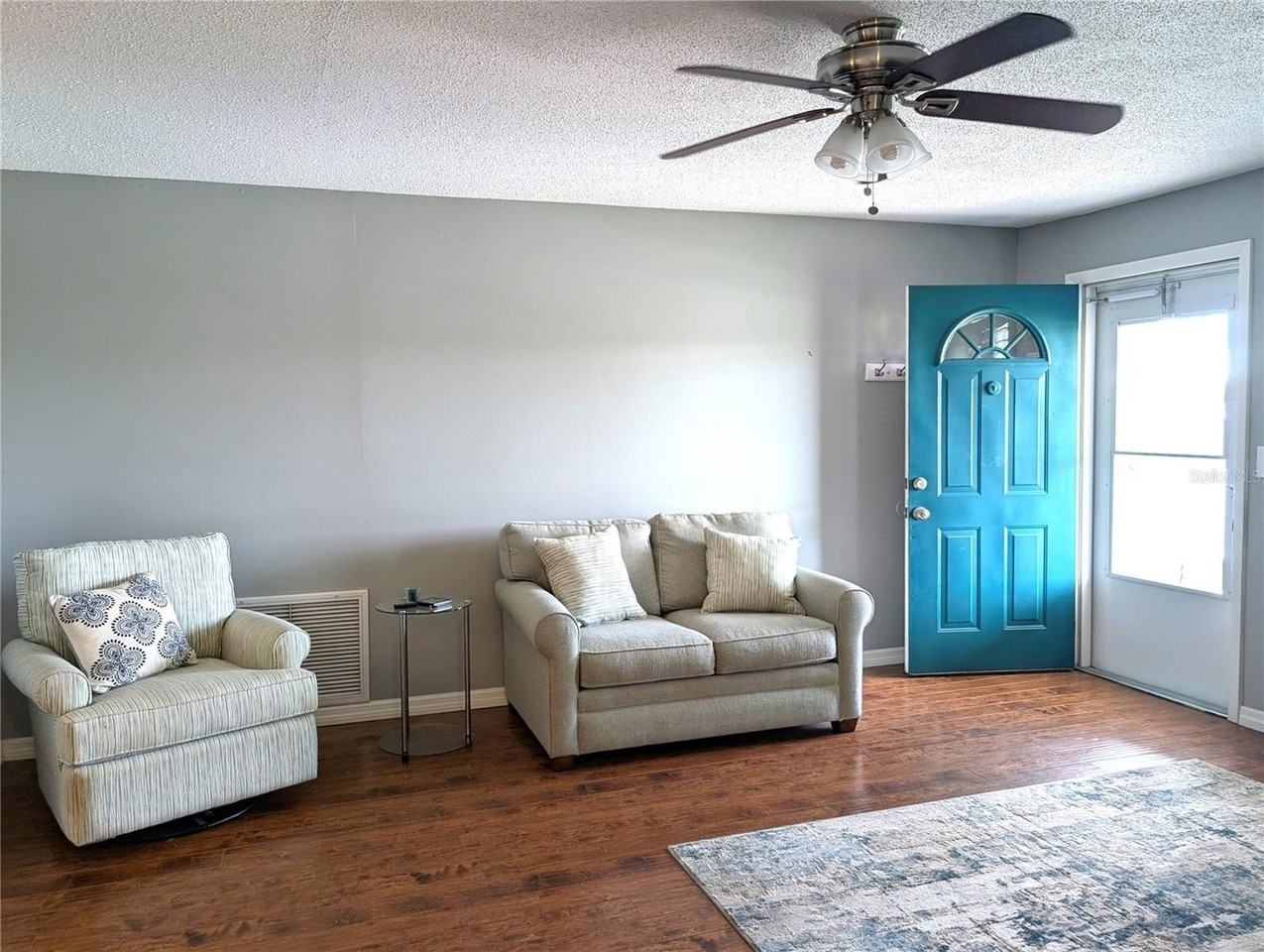 4415 96th Ave N - Photo 3 of 26