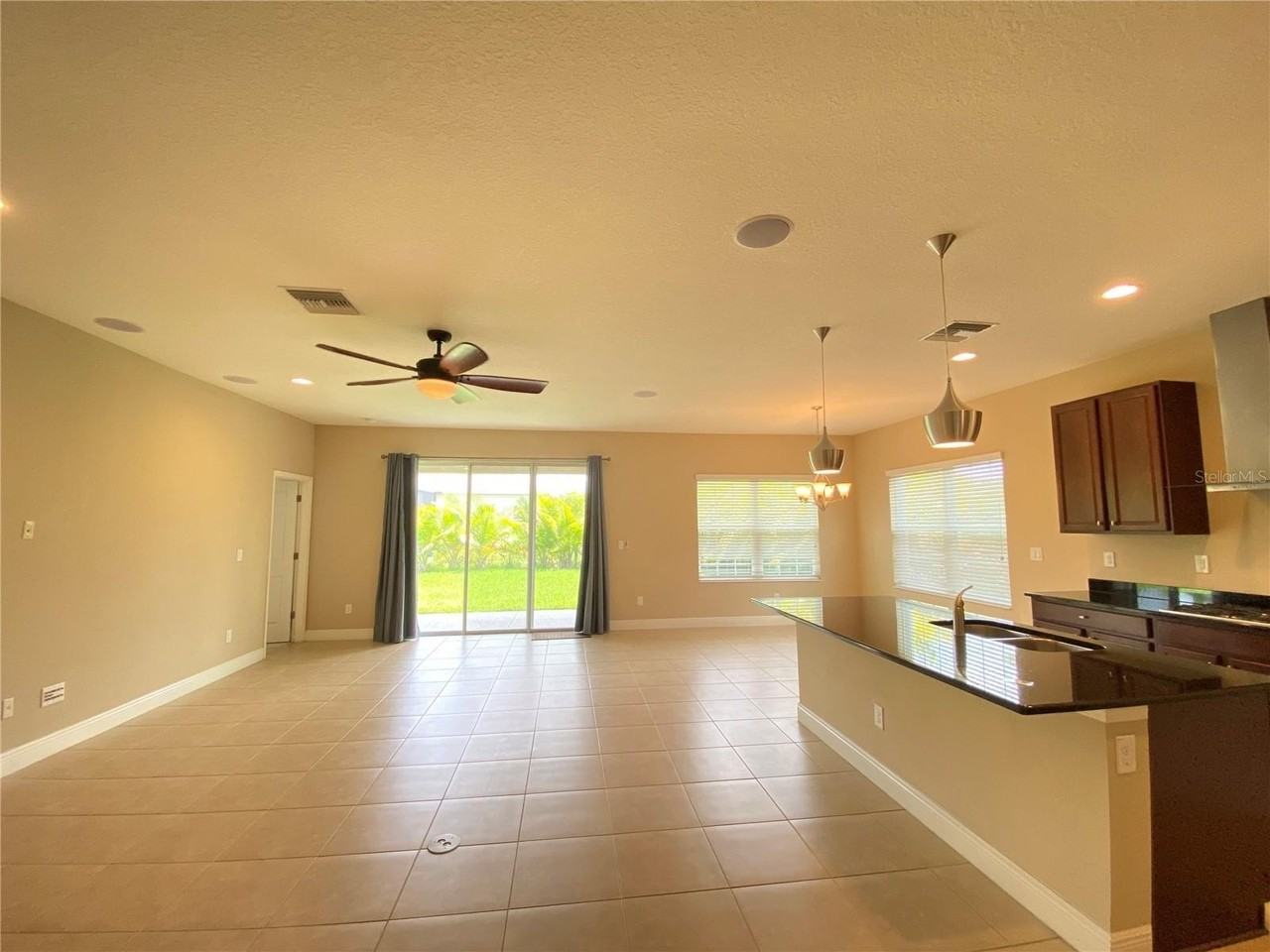 6507 Park Terrace Ln - Photo 4 of 17