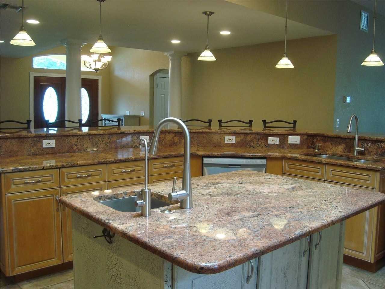 601 Palm Ave - Photo 7 of 29