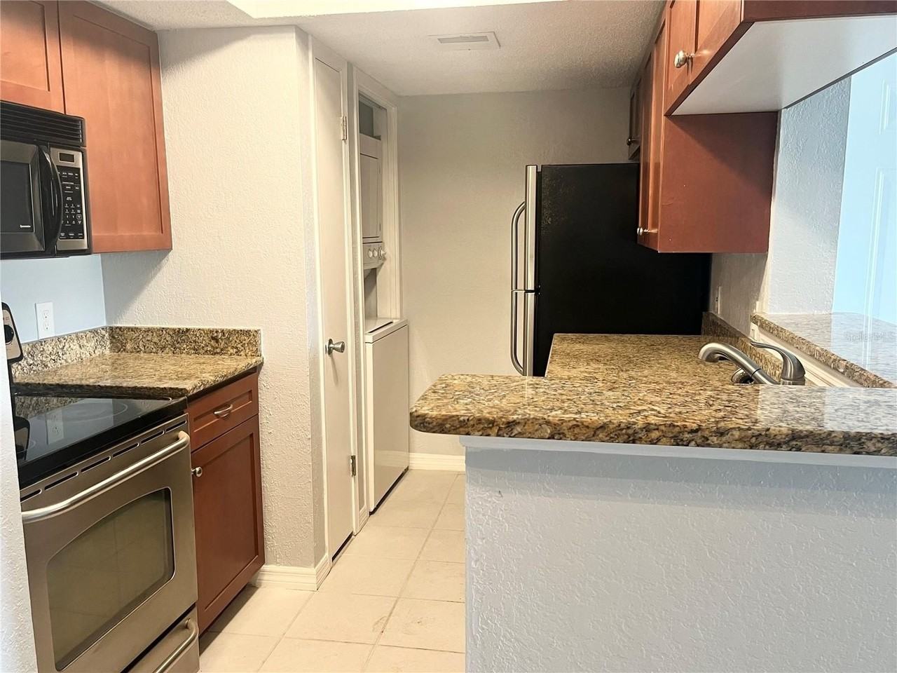 10200 Gandy Blvd N #813 - Photo 3 of 24
