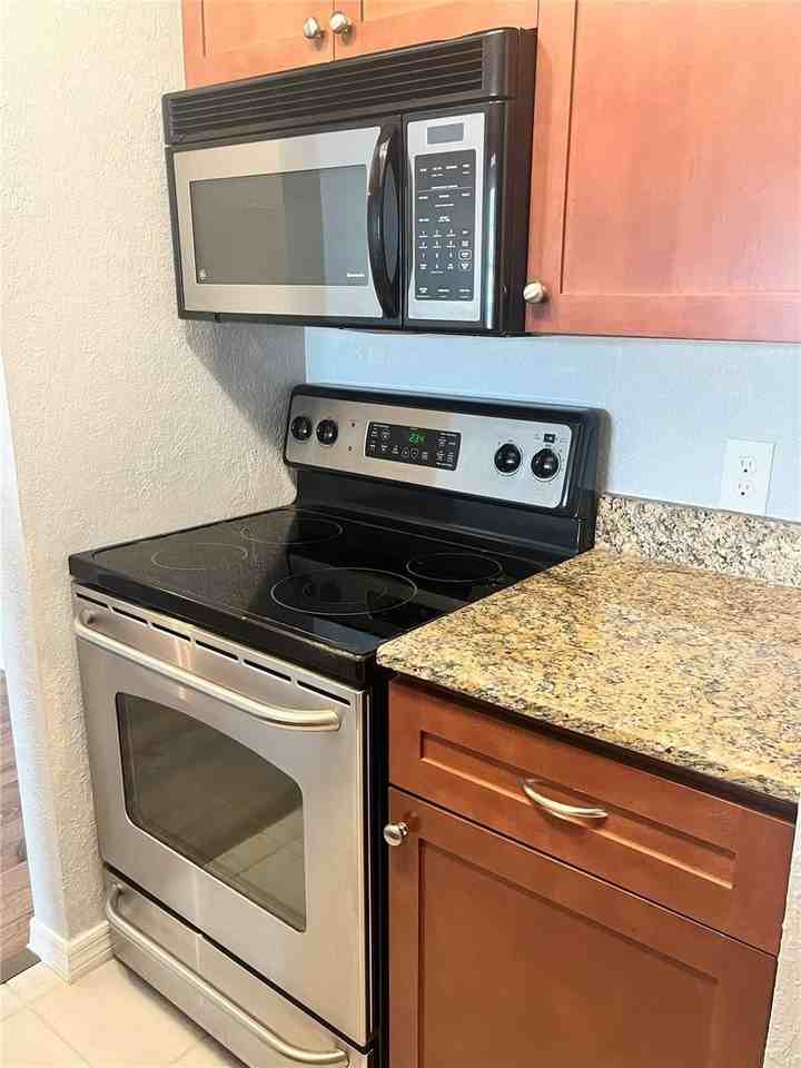 10200 Gandy Blvd N #813 - Photo 4 of 24