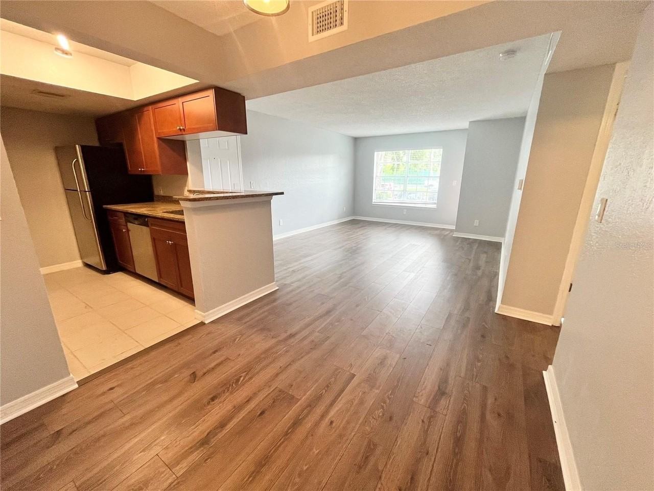 10200 Gandy Blvd N #813 - Photo 5 of 24