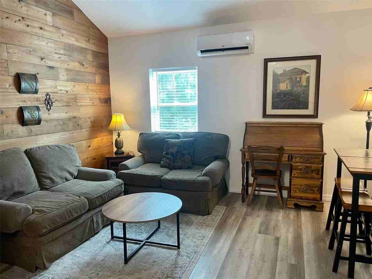 1484 Cleveland St - Photo 2 of 21