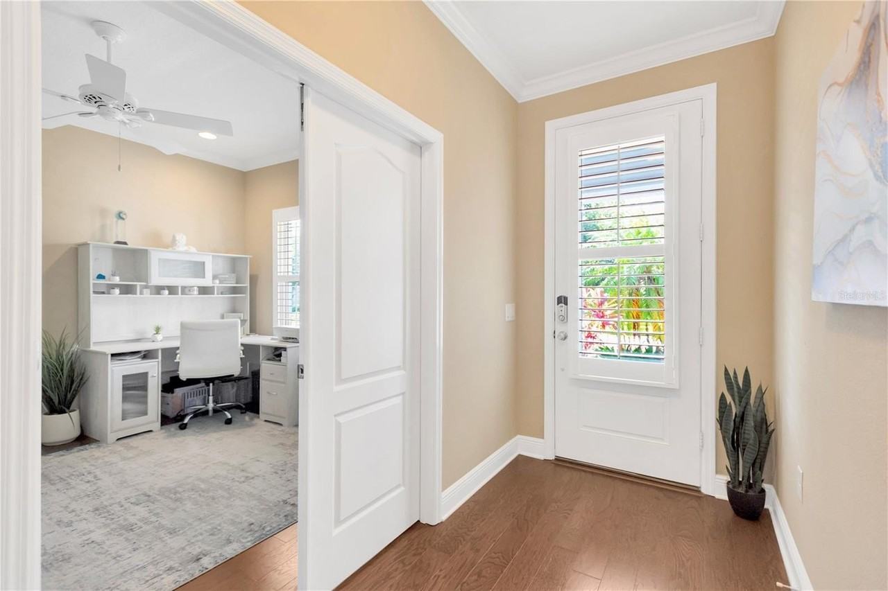 6420 Seasound Dr - Photo 7 of 42