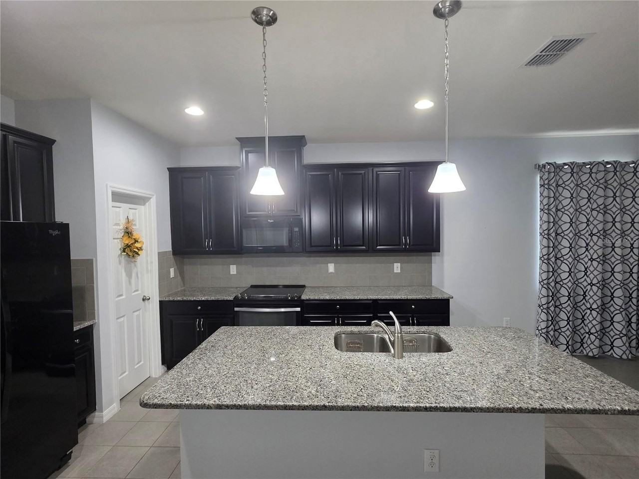 4939 Autumn Ridge Dr - Photo 3 of 18