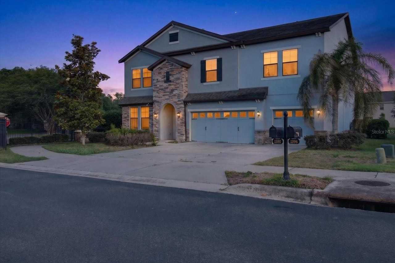 1389 Heritage Landings Dr - Photo 2 of 50