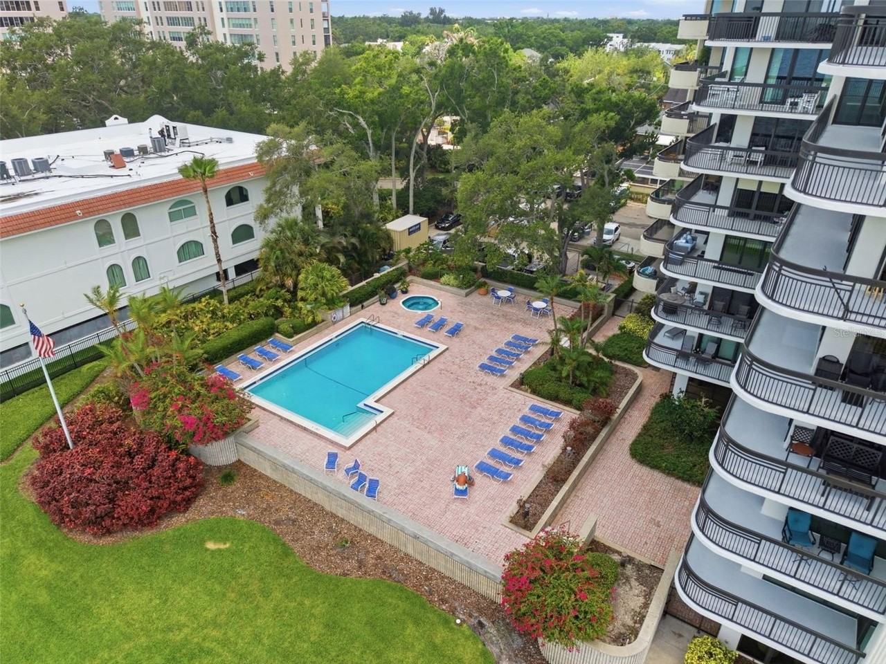 2413 Bayshore Blvd #1004 - Photo 4 of 50