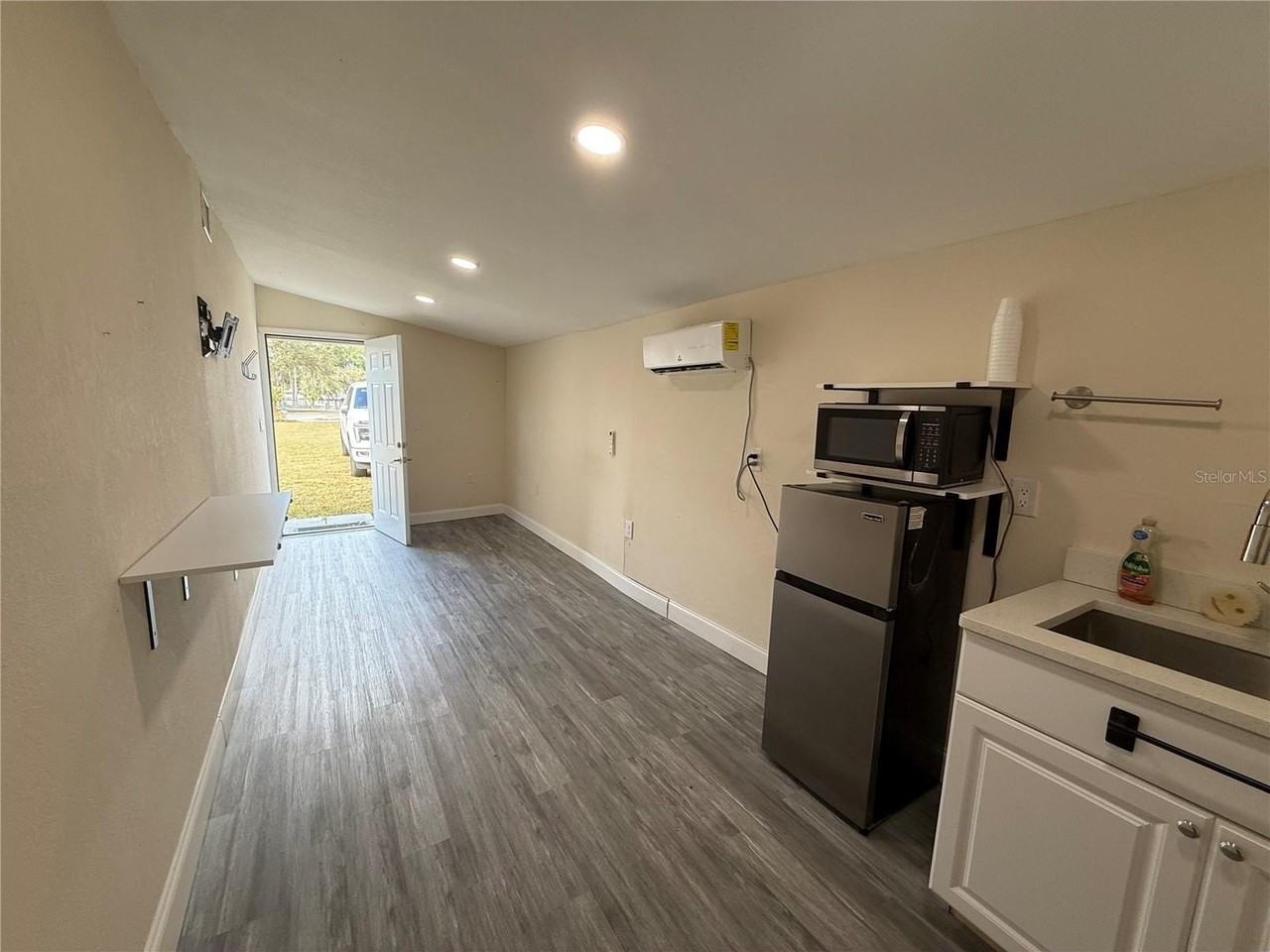 5620 1st St #REAR - Photo 4 of 8