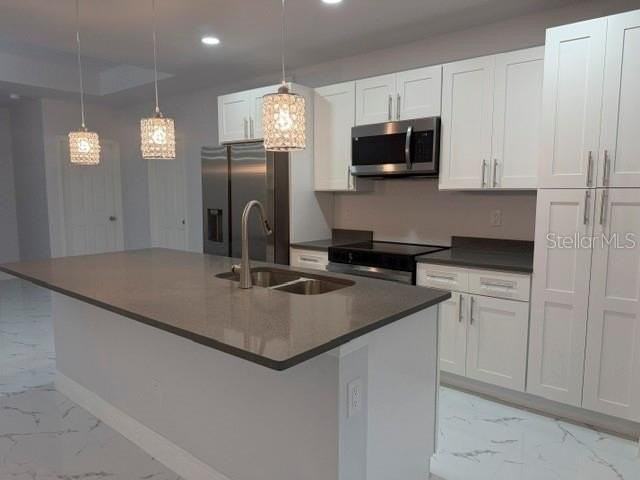 744/746 EISENHOWER Boulevard - Photo 2 of 16