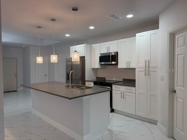 744/746 EISENHOWER Boulevard - Photo 3 of 16