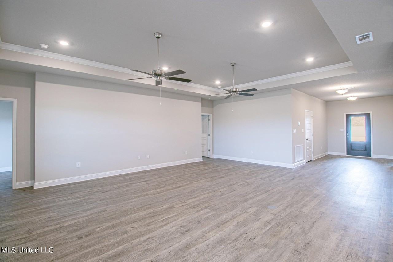 5209 Fairbury Way - Photo 7 of 25