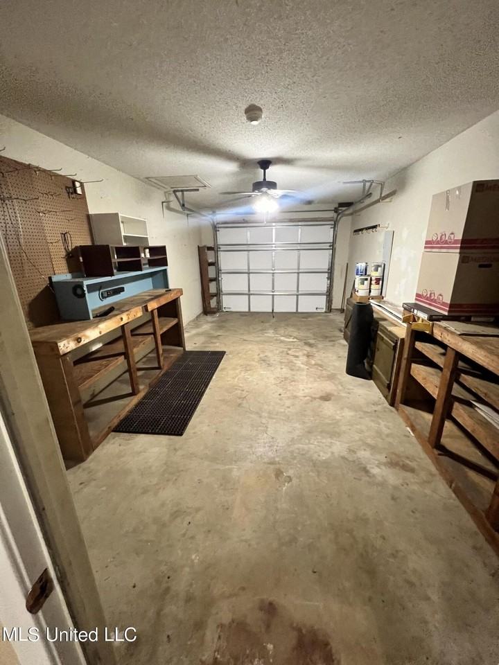 1122 36th St - Photo 5 of 16