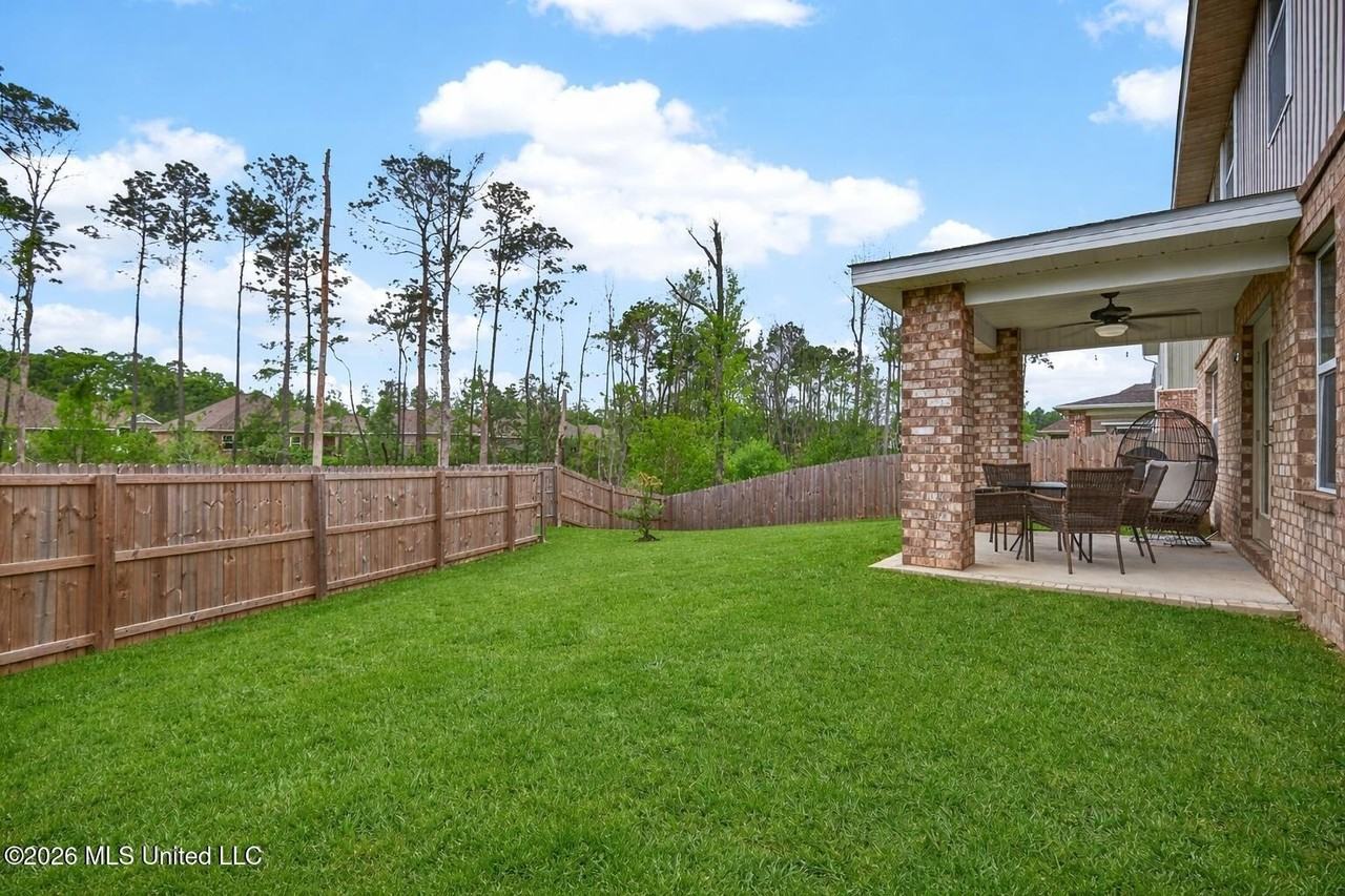 5438 Leeds Ln - Photo 6 of 50