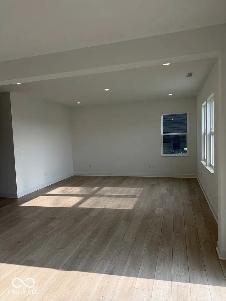 8603 Georgina St - Photo 4 of 12