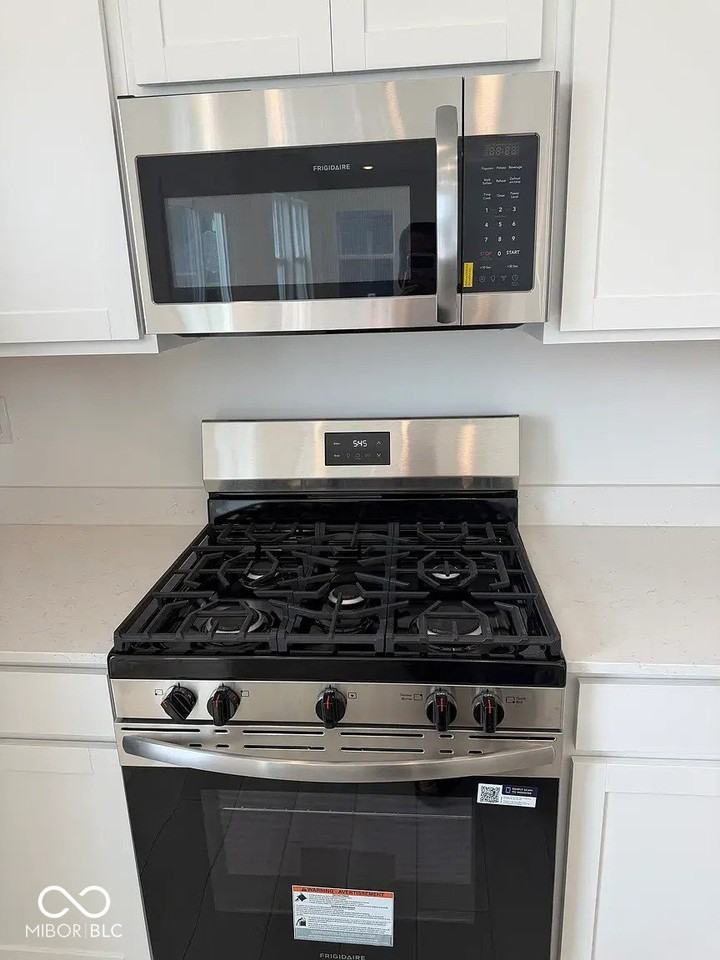 8603 Georgina St - Photo 6 of 12