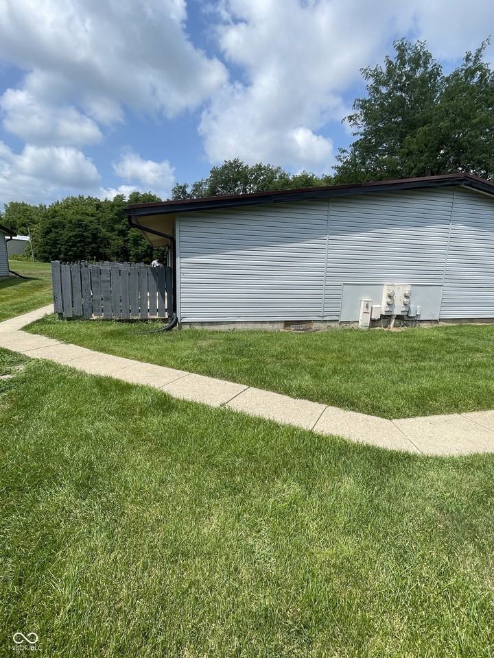 2000 Indianapolis Rd #112 - Photo 2 of 10