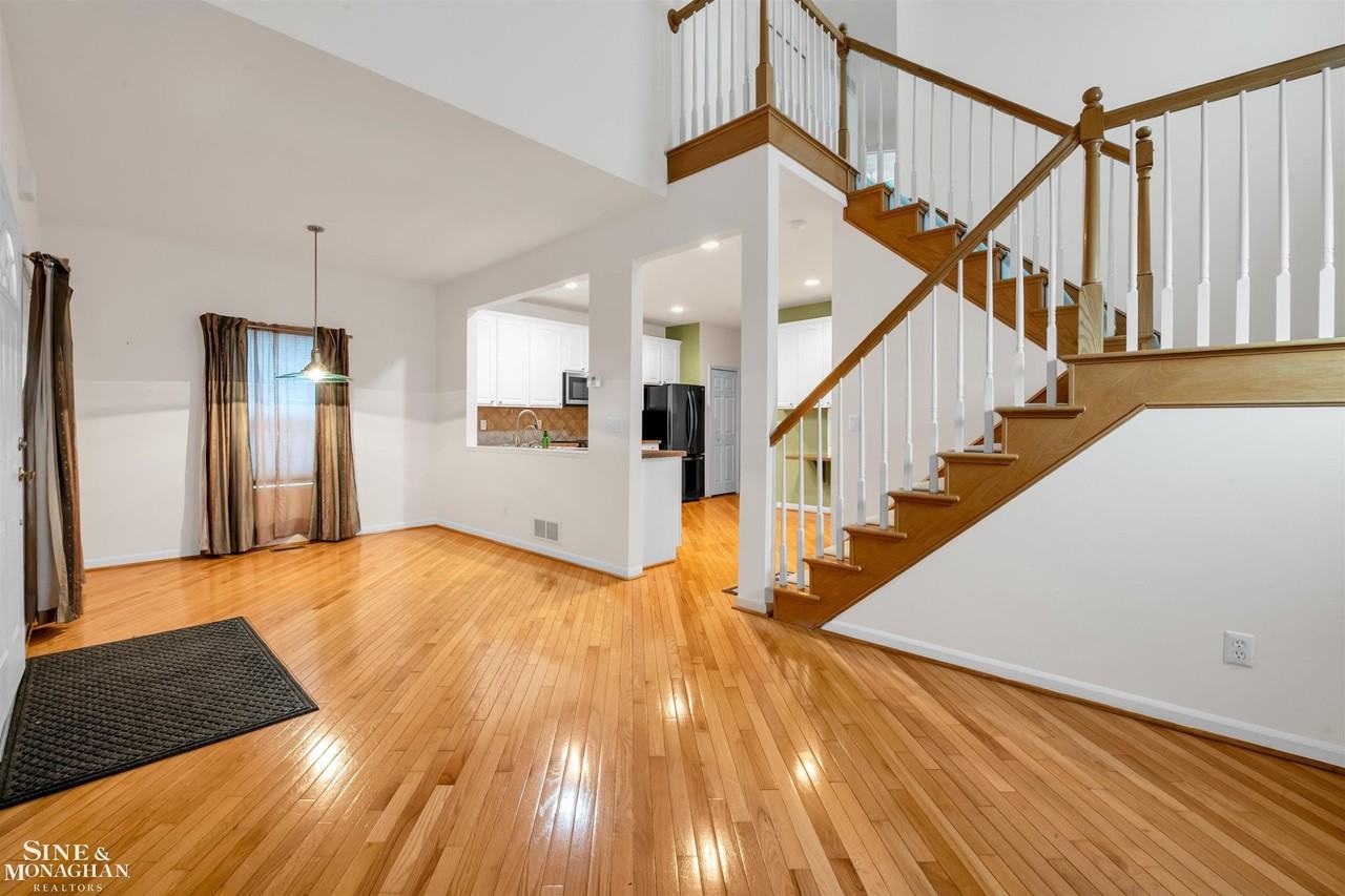1400 Beaconsfield Ave - Photo 4 of 42