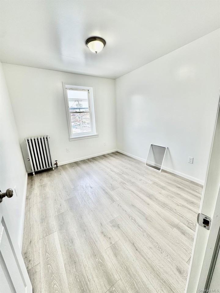 320 Jericho Tpke #2B - Photo 6 of 16