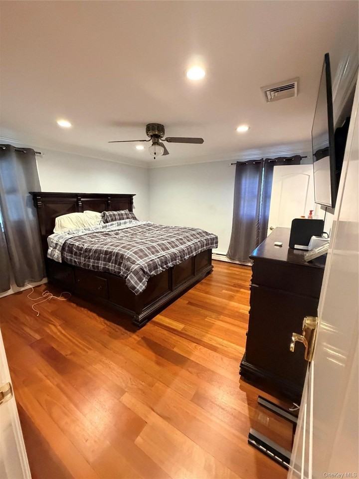 364 Lockwood Dr - Photo 6 of 11