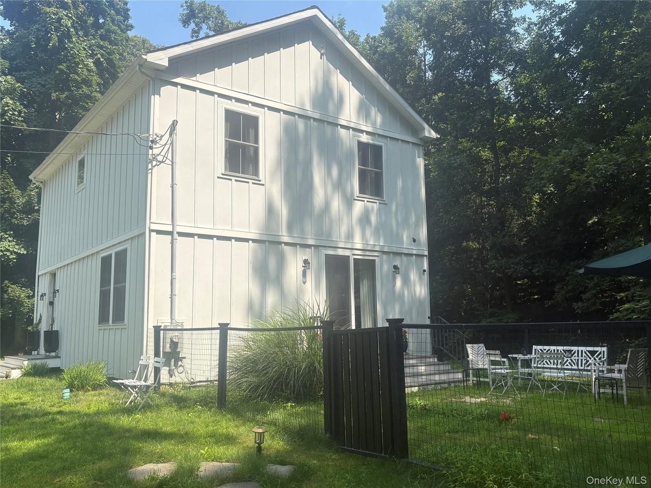 13595 Soundview Ave - Photo 4 of 19