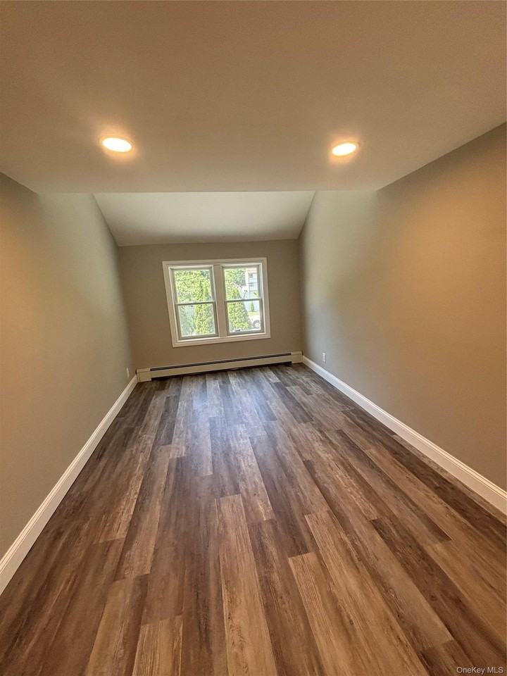 29 Laurel St - Photo 5 of 11