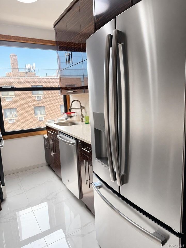 9822 63rd Dr Avenue #6A - Photo 2 of 19