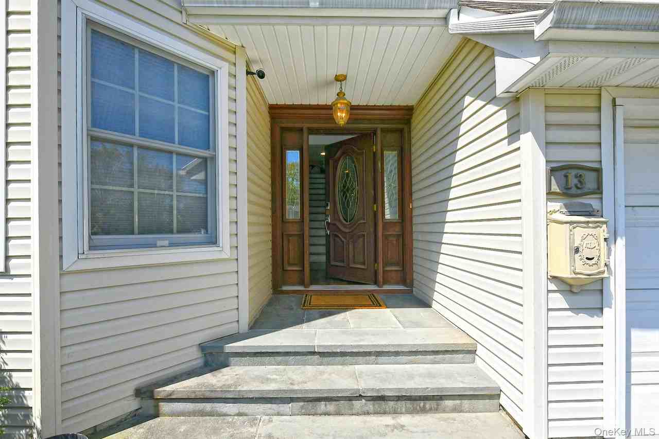 13 Sheppard St - Photo 3 of 30