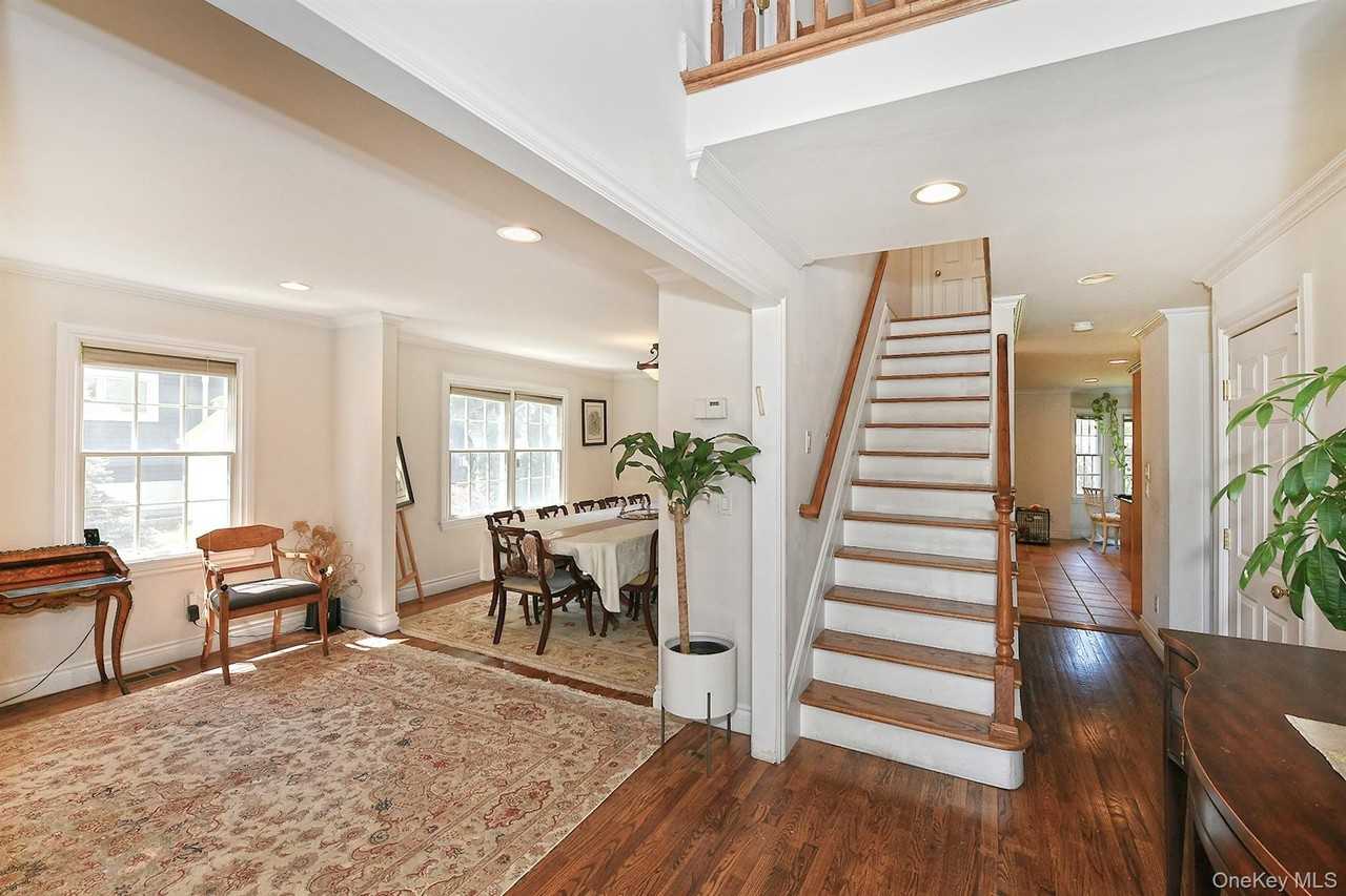 13 Sheppard St - Photo 5 of 30