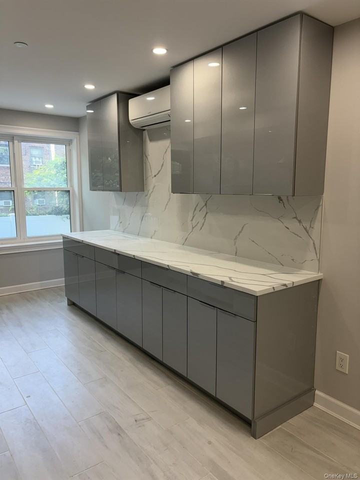 14441 78th Ave #1 - Photo 4 of 13