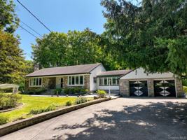 featured image of 7 Old Mine Rd