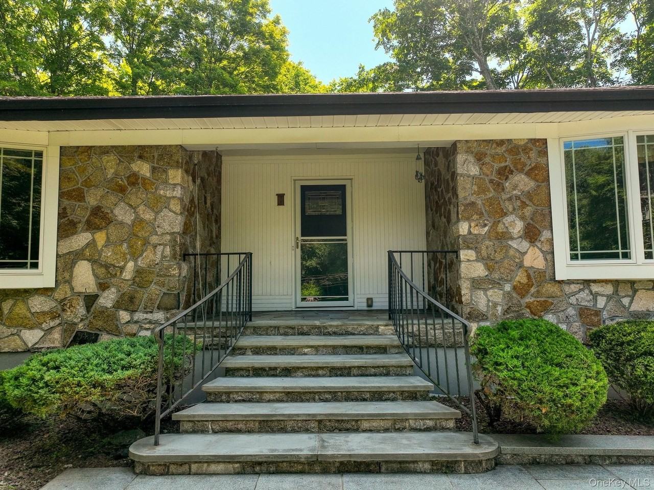 7 Old Mine Rd - Photo 6 of 38