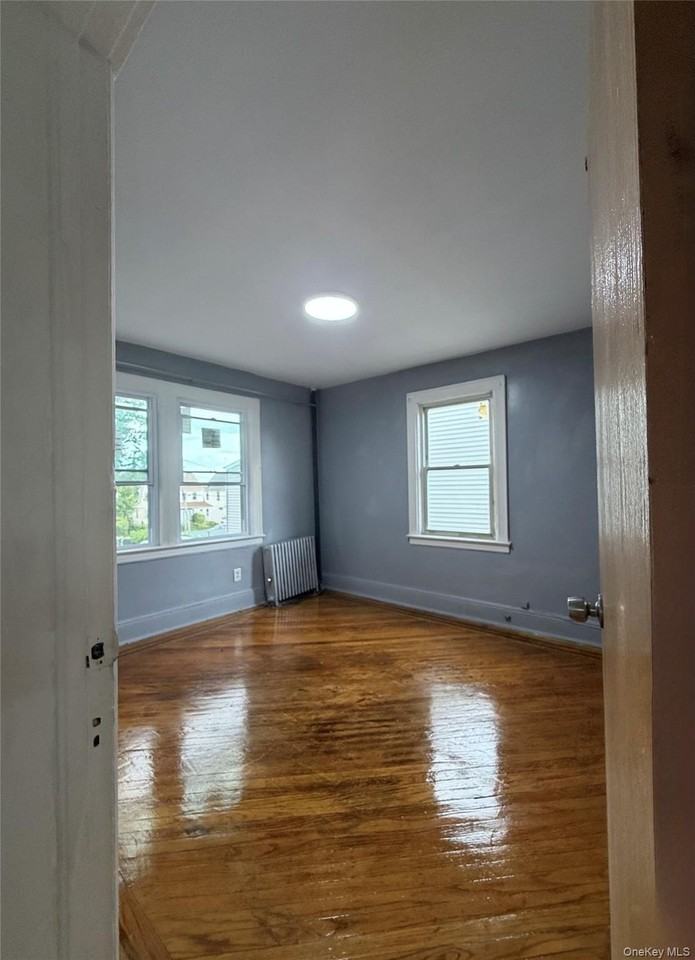 18640 Murdock Ave #2ndFL - Photo 4 of 8