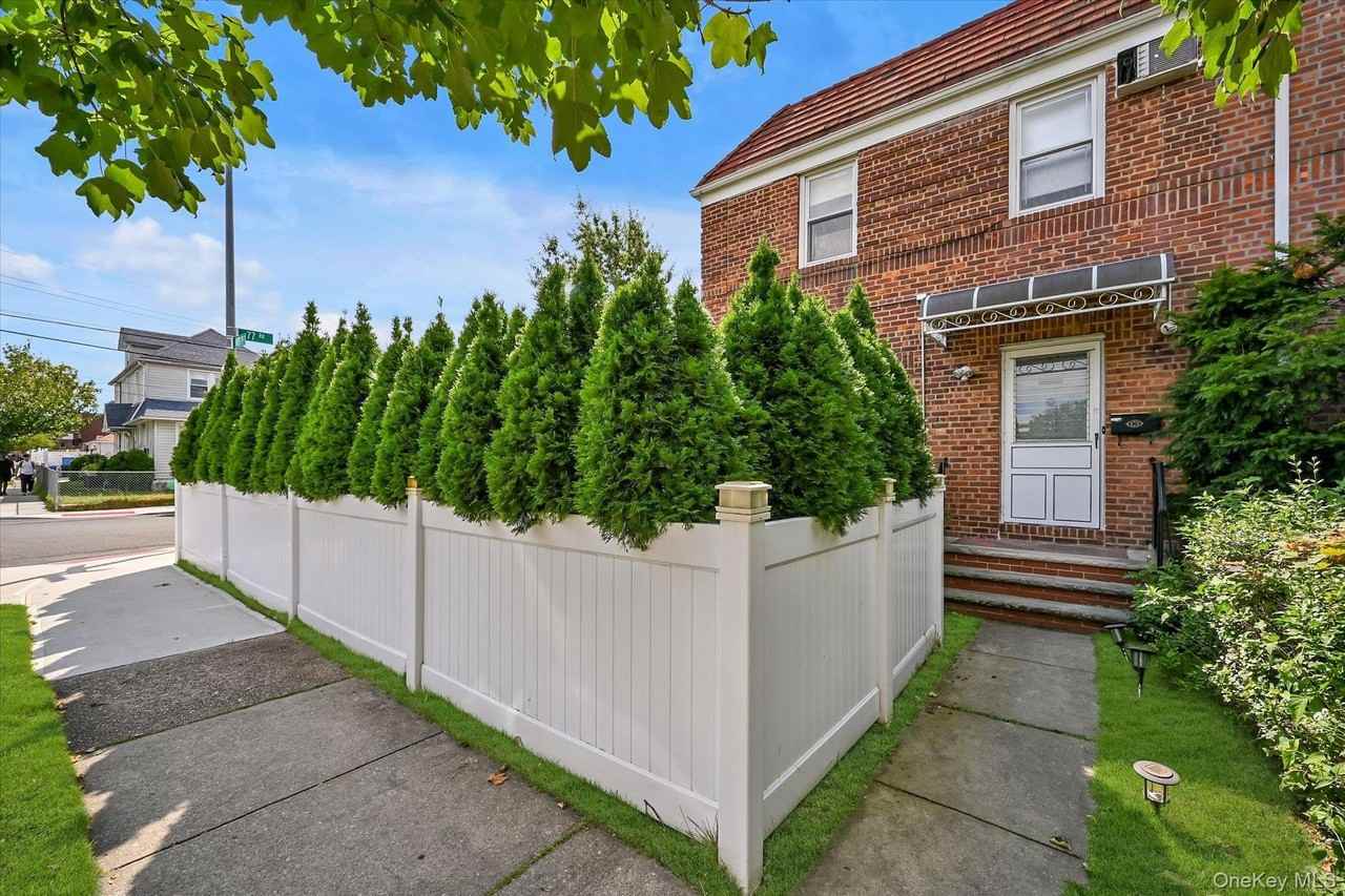 7654 169th St - Photo 2 of 22