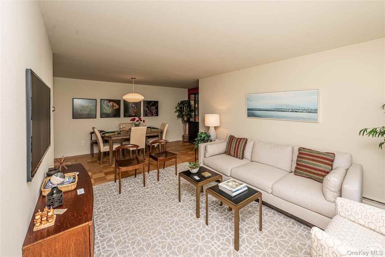 81 Captains Dr - Photo 5 of 12