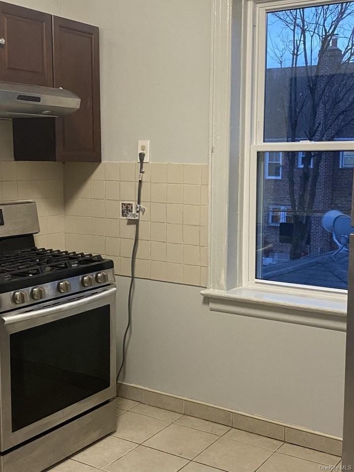 21724 112th Rd - Photo 5 of 9